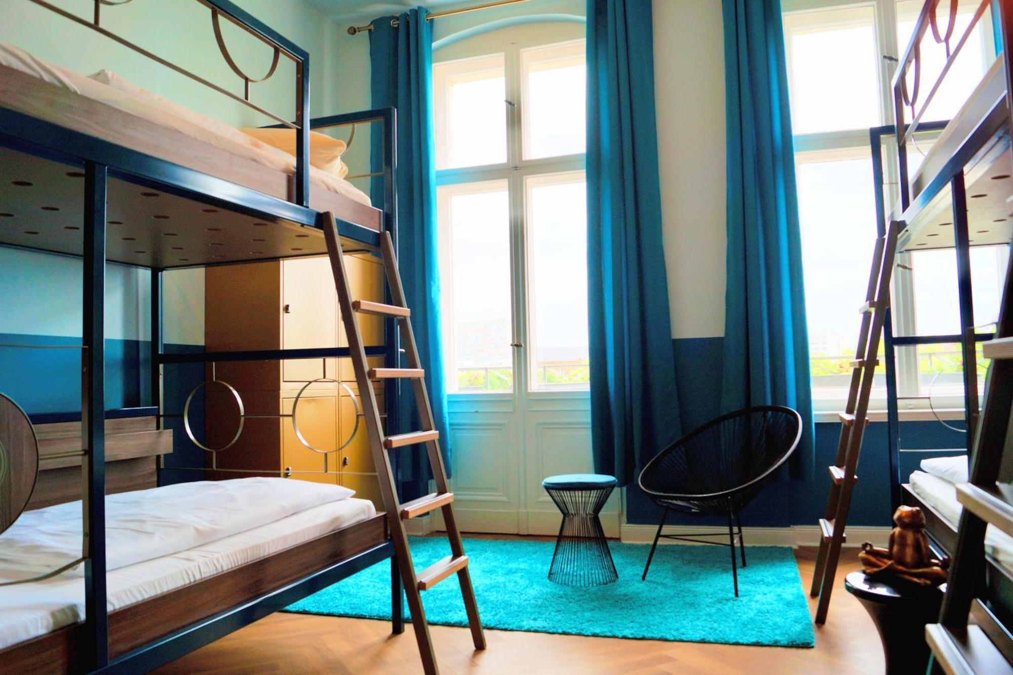 Hostel Grand Classic *
