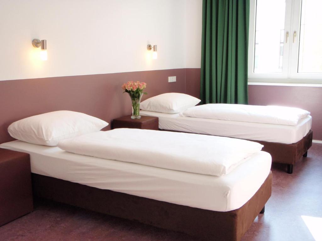 Hostel Grand Classic