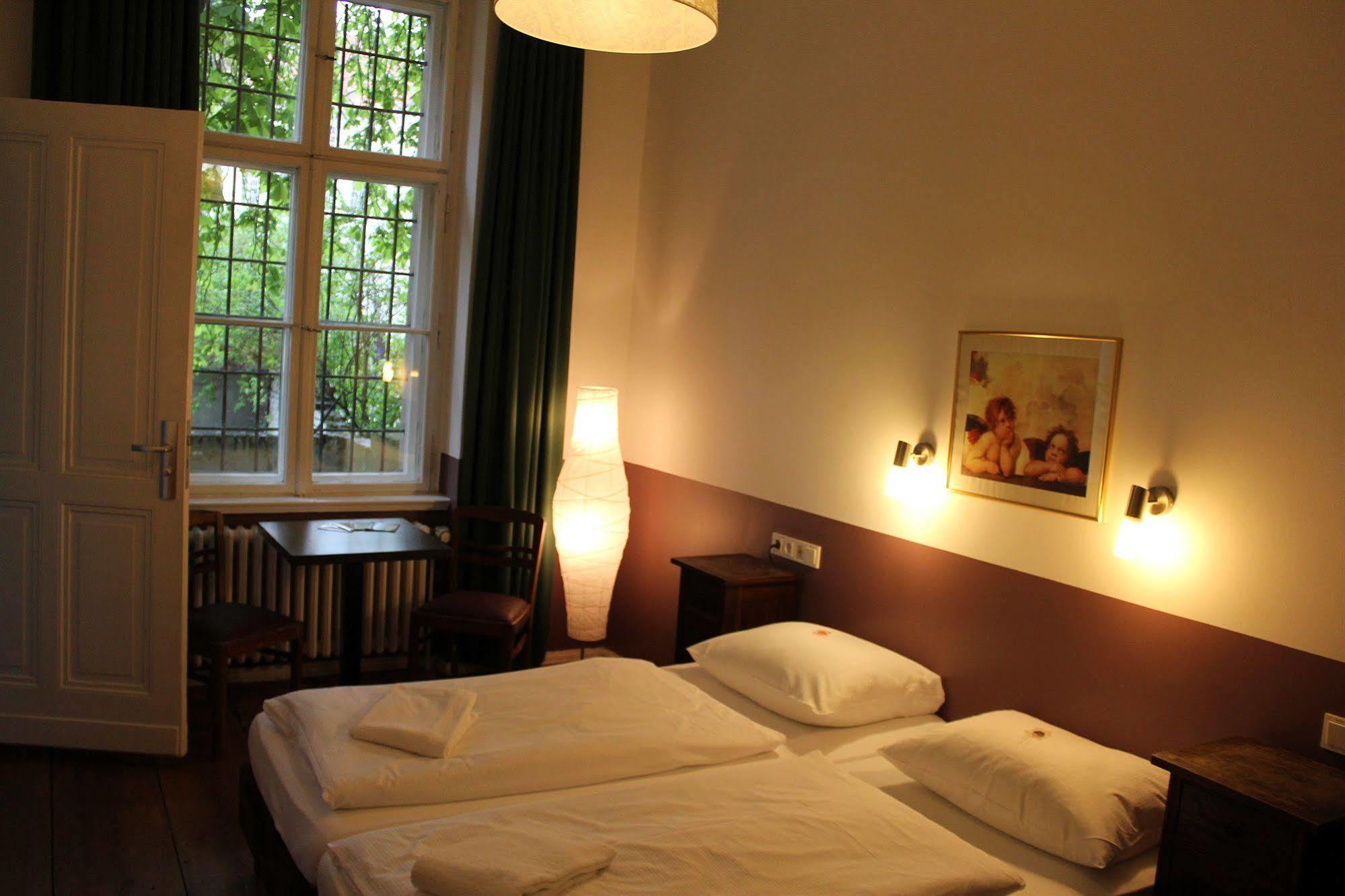 Grand Classic Hostel