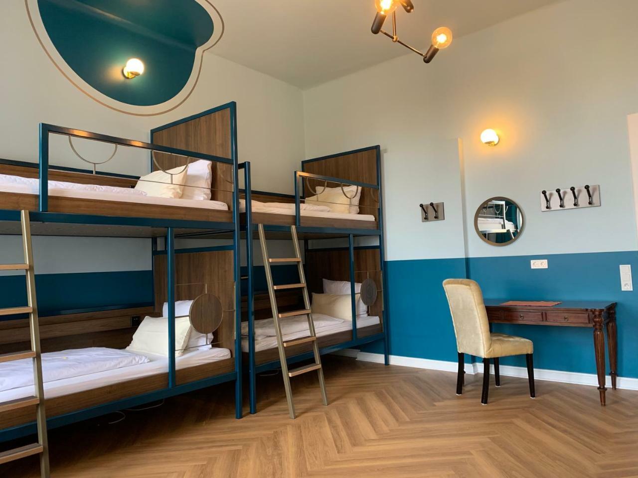 Hostel Grand Classic